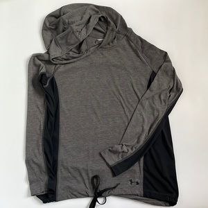 Ladies Under Armour hoodie (S)